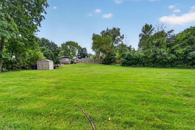 12725 Cardinal Crest DRIVE, Brookfield, WI 53005