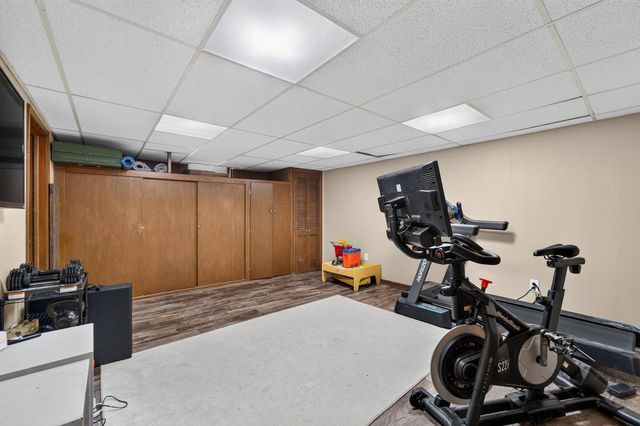 12725 Cardinal Crest DRIVE, Brookfield, WI 53005