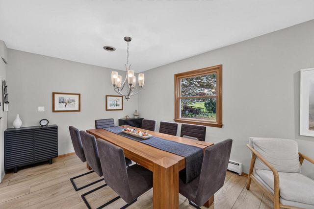 12725 Cardinal Crest DRIVE, Brookfield, WI 53005