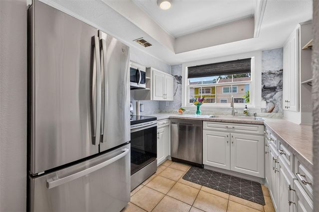 2871 S PINES DRIVE 32, Largo, FL 33771