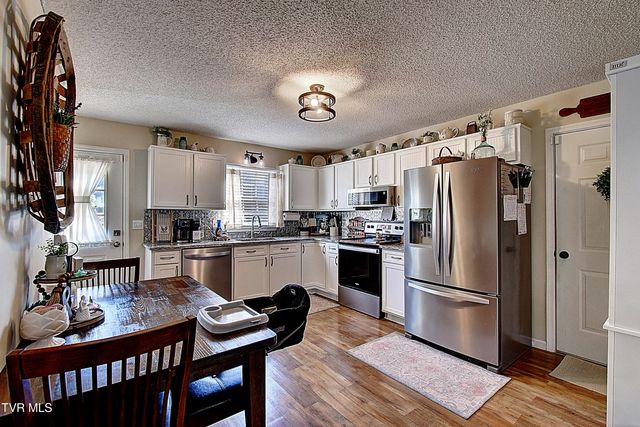 213 Grandview Street, Mount Carmel, TN 37645