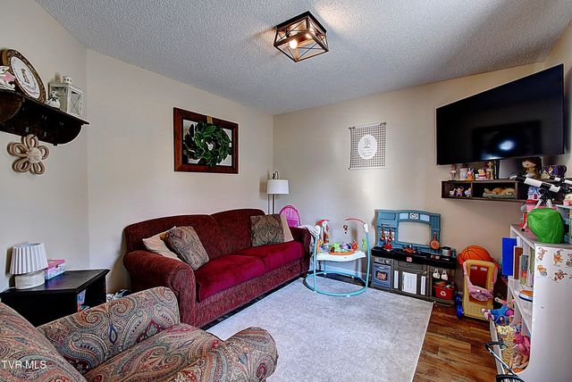 213 Grandview Street, Mount Carmel, TN 37645