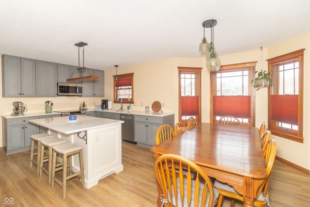 6703 W Suncloud Drive, New Palestine, IN 46163