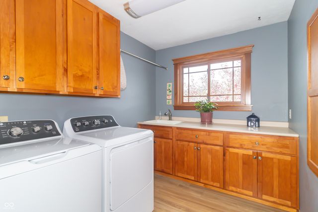 6703 W Suncloud Drive, New Palestine, IN 46163