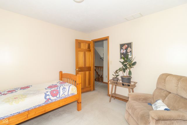 6703 W Suncloud Drive, New Palestine, IN 46163