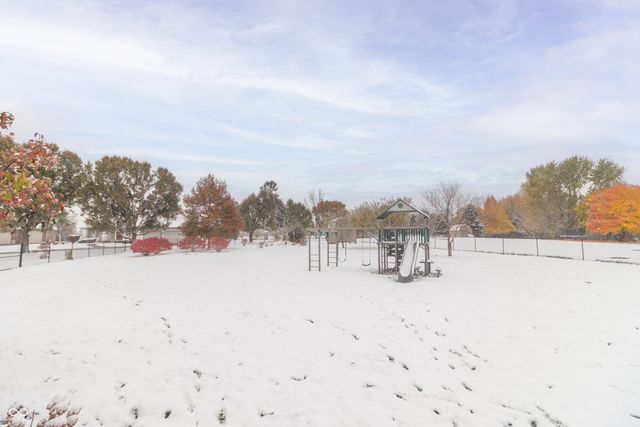 6703 W Suncloud Drive, New Palestine, IN 46163