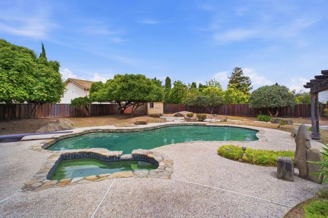 4157 Isola Drive, Fremont, CA 94555