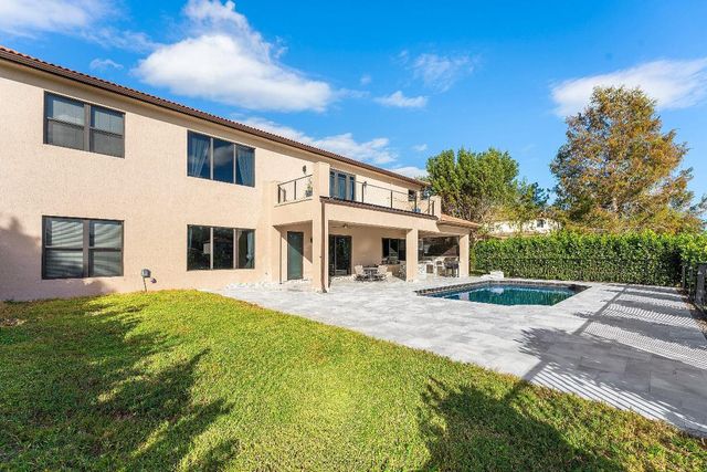 8060 Woodslanding Trail, West Palm Beach, FL 33411