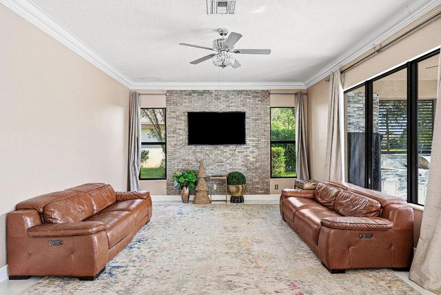 8060 Woodslanding Trail, West Palm Beach, FL 33411