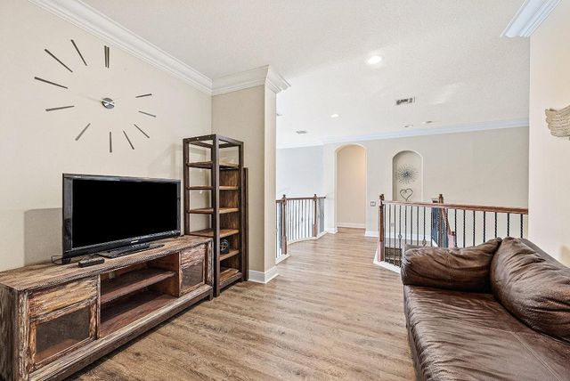 8060 Woodslanding Trail, West Palm Beach, FL 33411