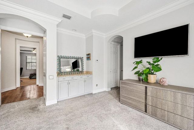 8060 Woodslanding Trail, West Palm Beach, FL 33411