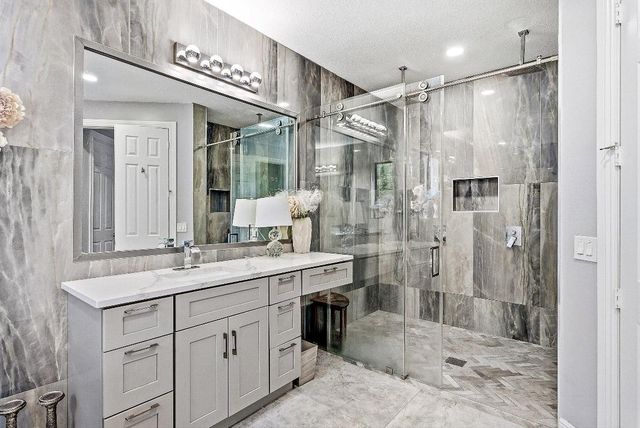 8060 Woodslanding Trail, West Palm Beach, FL 33411