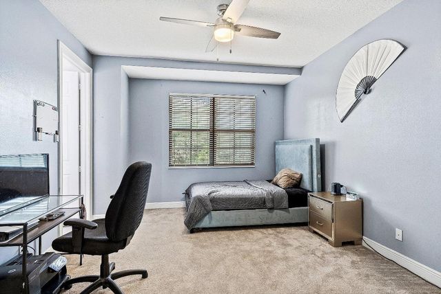 8060 Woodslanding Trail, West Palm Beach, FL 33411