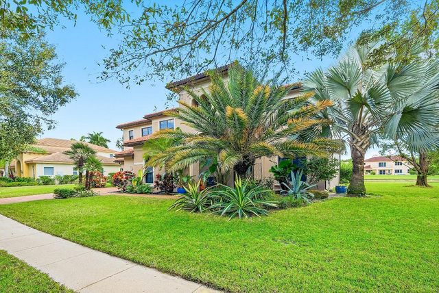 8060 Woodslanding Trail, West Palm Beach, FL 33411