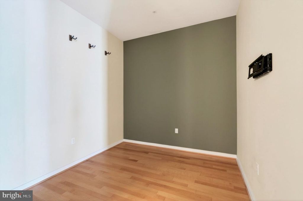 Image 13 of property listing at 1209 N CHARLES ST #306, Baltimore, MD 21201