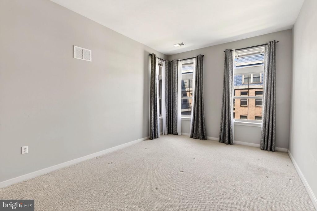 Image 19 of property listing at 1209 N CHARLES ST #306, Baltimore, MD 21201