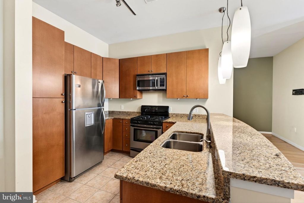 Image 8 of property listing at 1209 N CHARLES ST #306, Baltimore, MD 21201