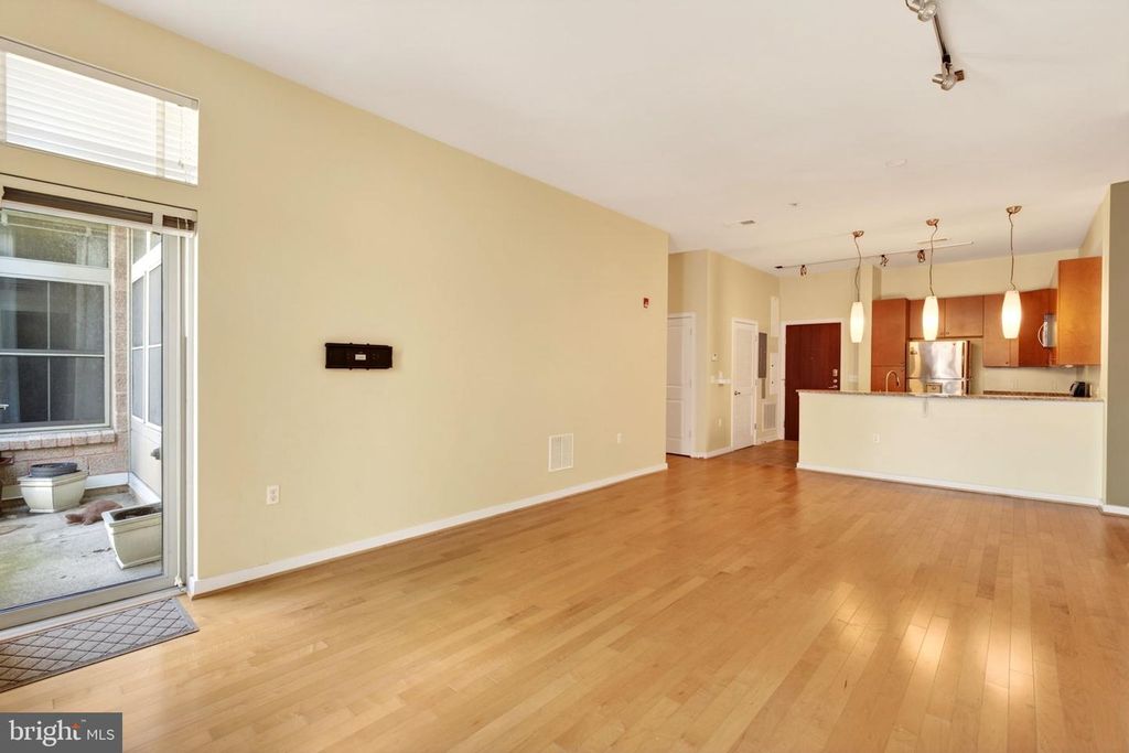 Image 9 of property listing at 1209 N CHARLES ST #306, Baltimore, MD 21201