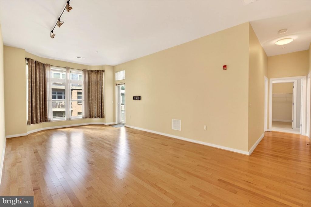 Image 10 of property listing at 1209 N CHARLES ST #306, Baltimore, MD 21201