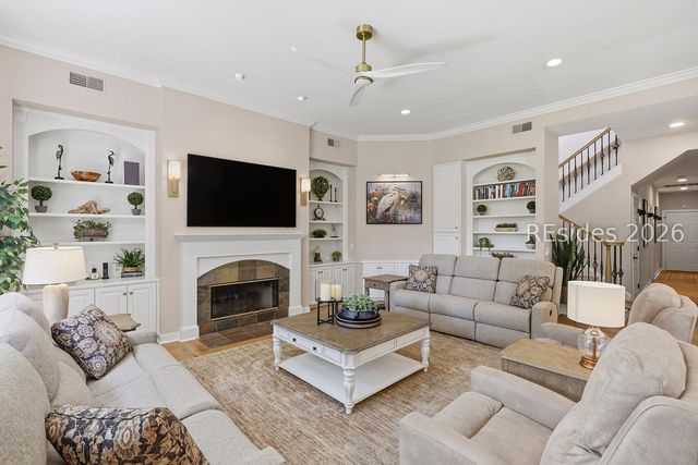 27 Cotesworth Pl, Hilton Head Island, SC 29926
