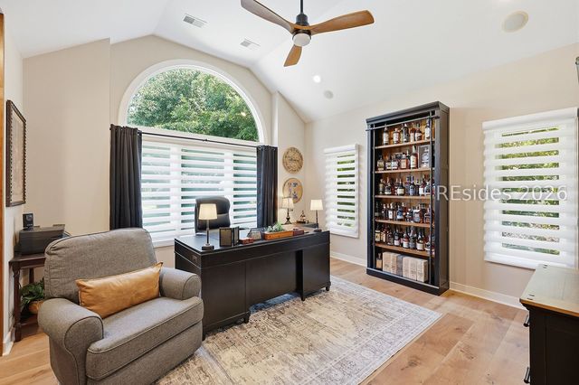 27 Cotesworth Pl, Hilton Head Island, SC 29926