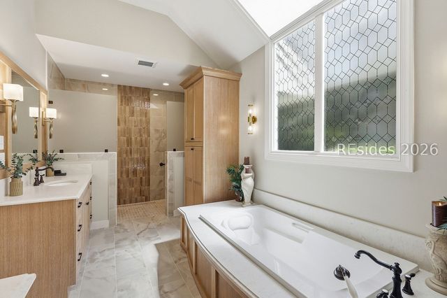 27 Cotesworth Pl, Hilton Head Island, SC 29926