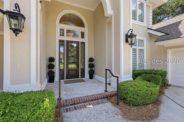 27 Cotesworth Pl, Hilton Head Island, SC 29926
