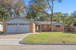 803 Clebud Drive, Euless, TX 76040