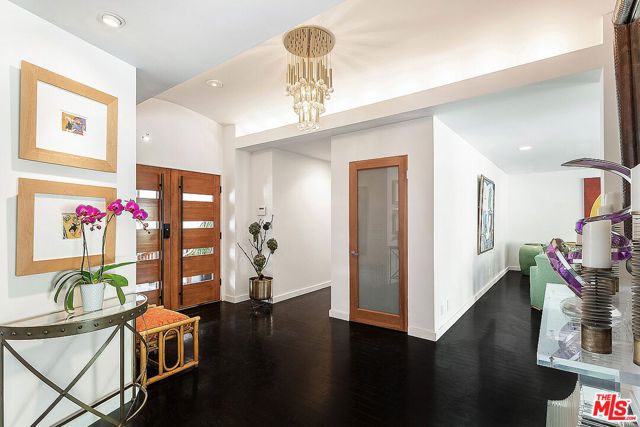 8405 Edwin Drive, Los Angeles, CA 90046