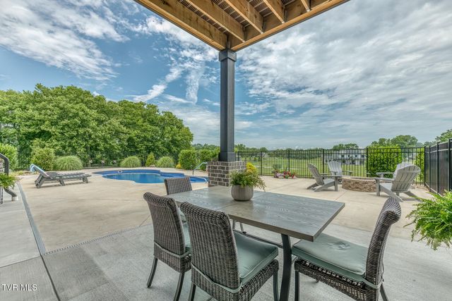 1385 Chadsworth Lane, Johnson City, TN 37601