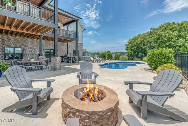 1385 Chadsworth Lane, Johnson City, TN 37601
