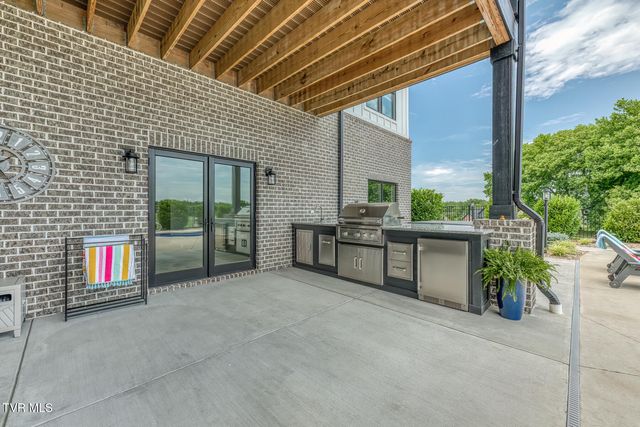 1385 Chadsworth Lane, Johnson City, TN 37601