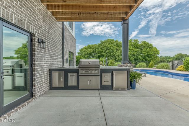1385 Chadsworth Lane, Johnson City, TN 37601
