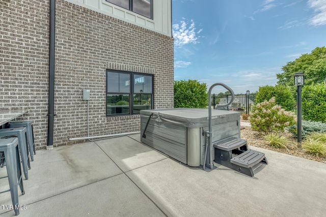 1385 Chadsworth Lane, Johnson City, TN 37601
