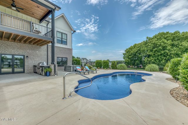 1385 Chadsworth Lane, Johnson City, TN 37601