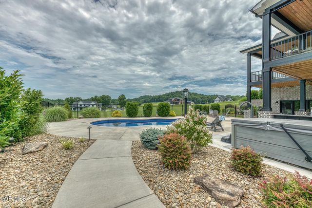 1385 Chadsworth Lane, Johnson City, TN 37601