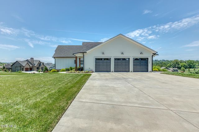 1385 Chadsworth Lane, Johnson City, TN 37601