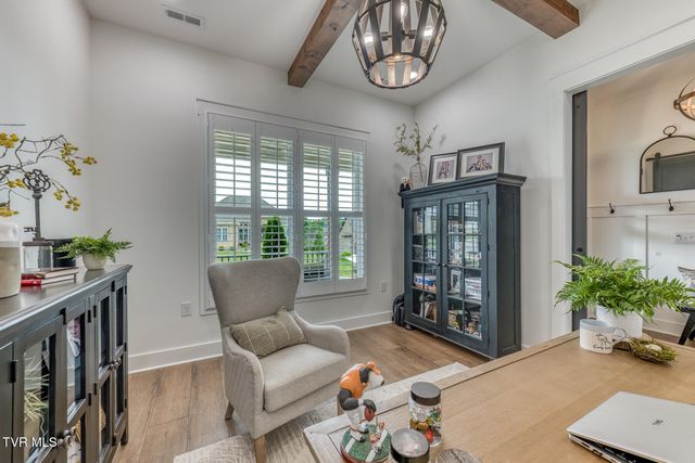 1385 Chadsworth Lane, Johnson City, TN 37601
