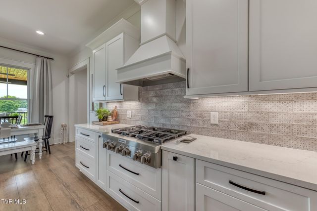 1385 Chadsworth Lane, Johnson City, TN 37601