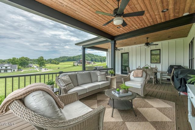 1385 Chadsworth Lane, Johnson City, TN 37601