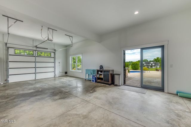 1385 Chadsworth Lane, Johnson City, TN 37601
