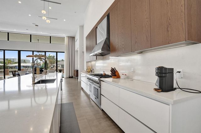 2816 NE 38th Street, Fort Lauderdale, FL 33308