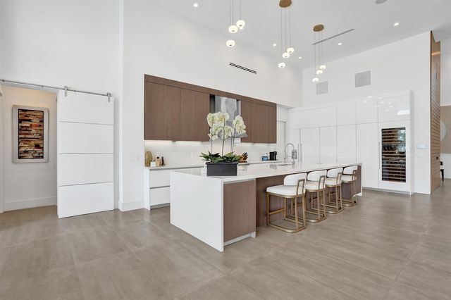 2816 NE 38th Street, Fort Lauderdale, FL 33308