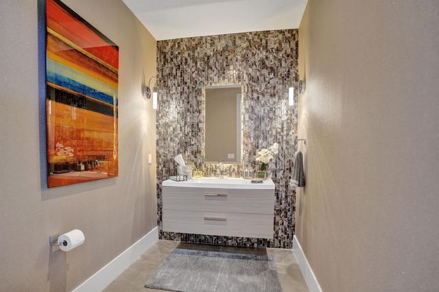 2816 NE 38th Street, Fort Lauderdale, FL 33308