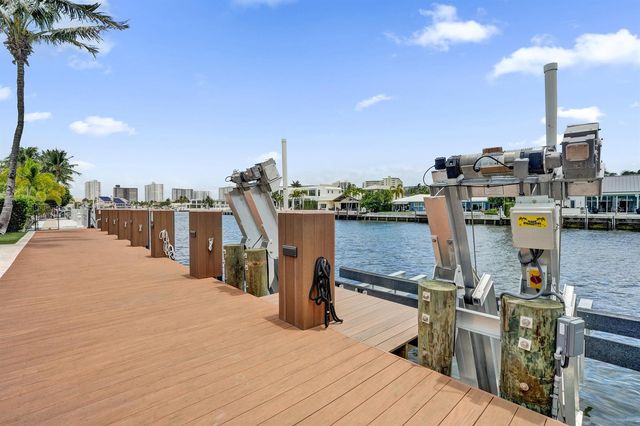2816 NE 38th Street, Fort Lauderdale, FL 33308
