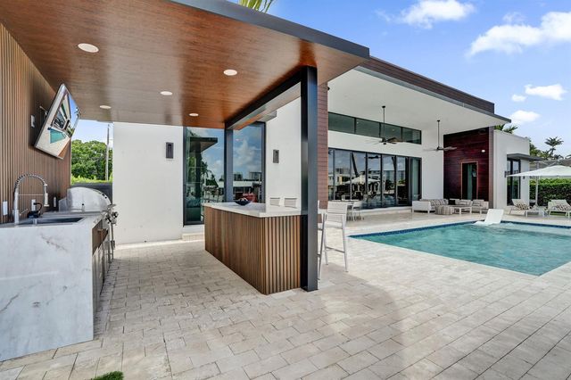 2816 NE 38th Street, Fort Lauderdale, FL 33308