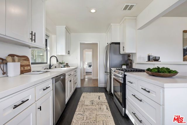 9125 David Avenue, Los Angeles, CA 90034