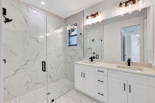 2002 E 10TH STREET, Lehigh Acres, FL 33936