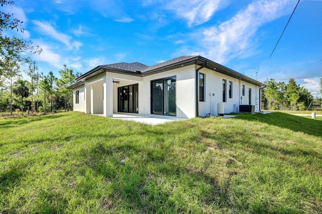 2002 E 10TH STREET, Lehigh Acres, FL 33936