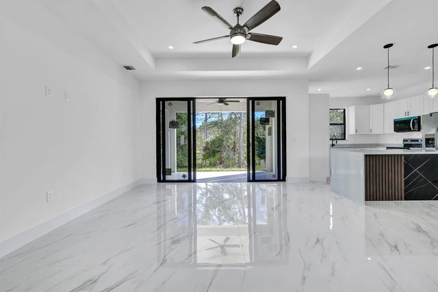 2002 E 10TH STREET, Lehigh Acres, FL 33936